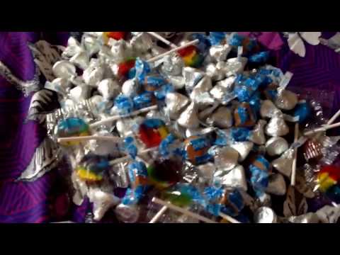 Choclates and Jurassic park zeep fun with Ashrit.