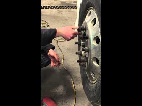 Nitrocat 1200k extreme torque!!! It has unprecedented torque for a 1/2" impact wrench