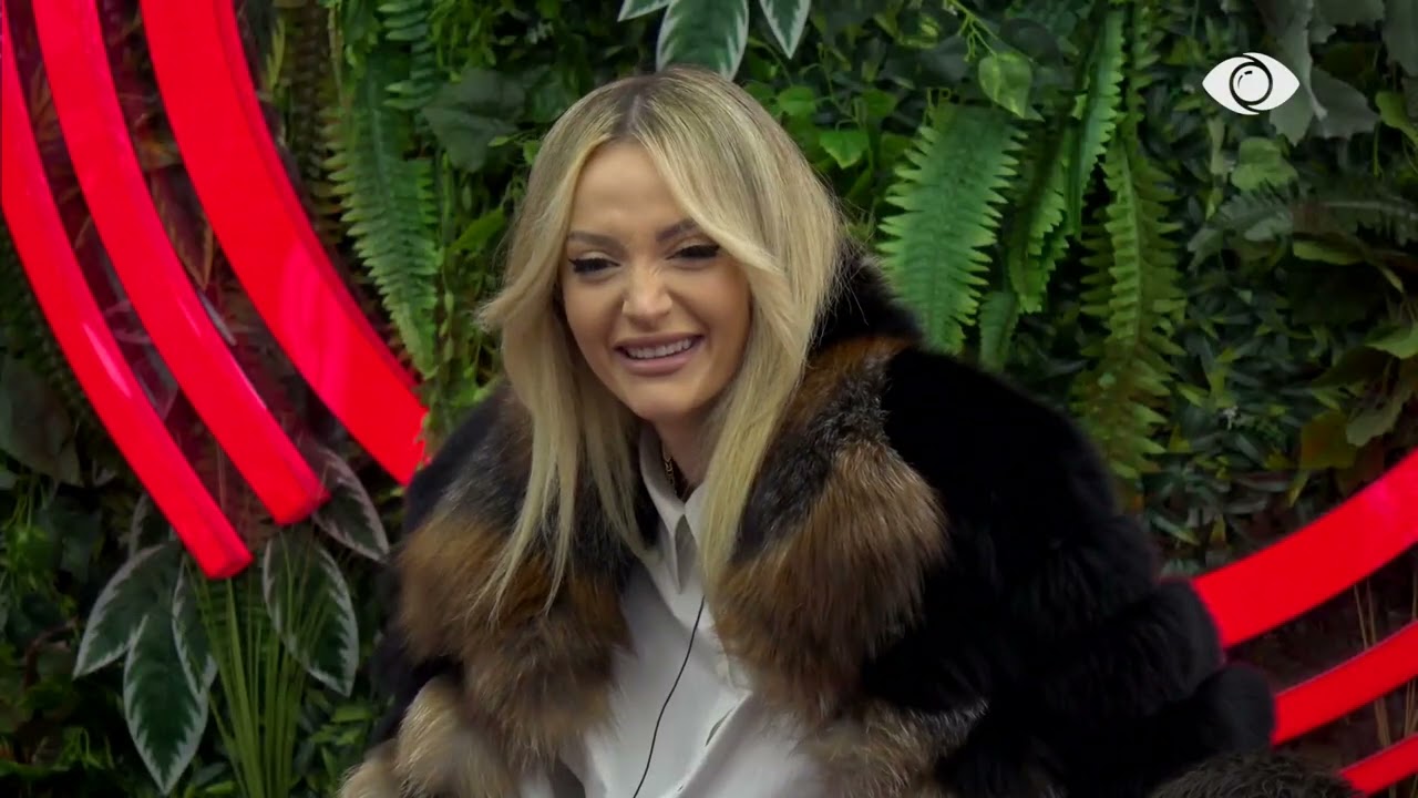 Trego si puthesh me kunatën në buzë, si luan me 46 vjeçarë.../ Rogerti-Selin: Ti nuk je burrneshë