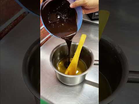 Bake Addicts - Cake & Flowers Delivery Online