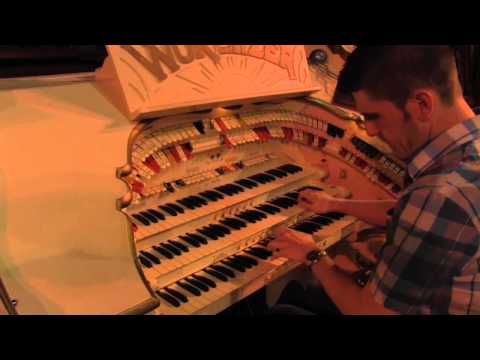 Dizzy Fingers on the World-Famous Wurlitzer – David Rhodes at Tower Ballroom