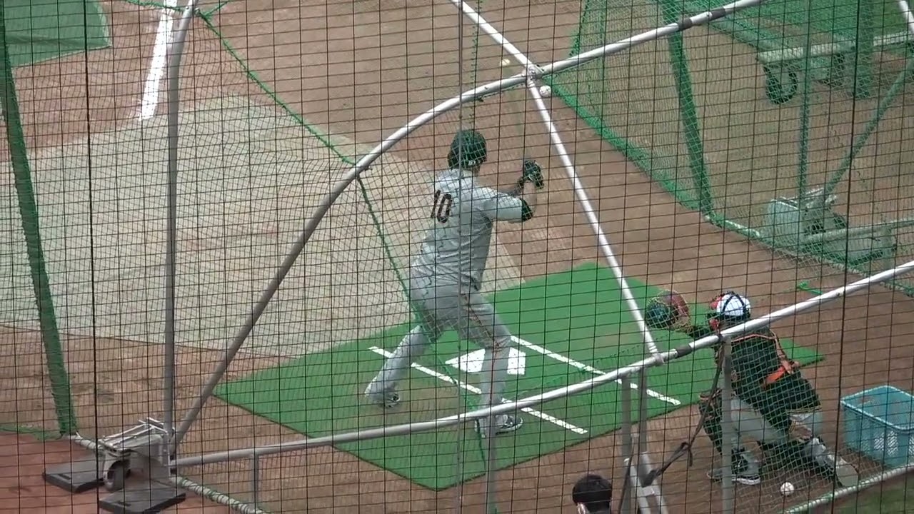 現役引退した中田翔 　ジャイアンツ時代の打撃練習