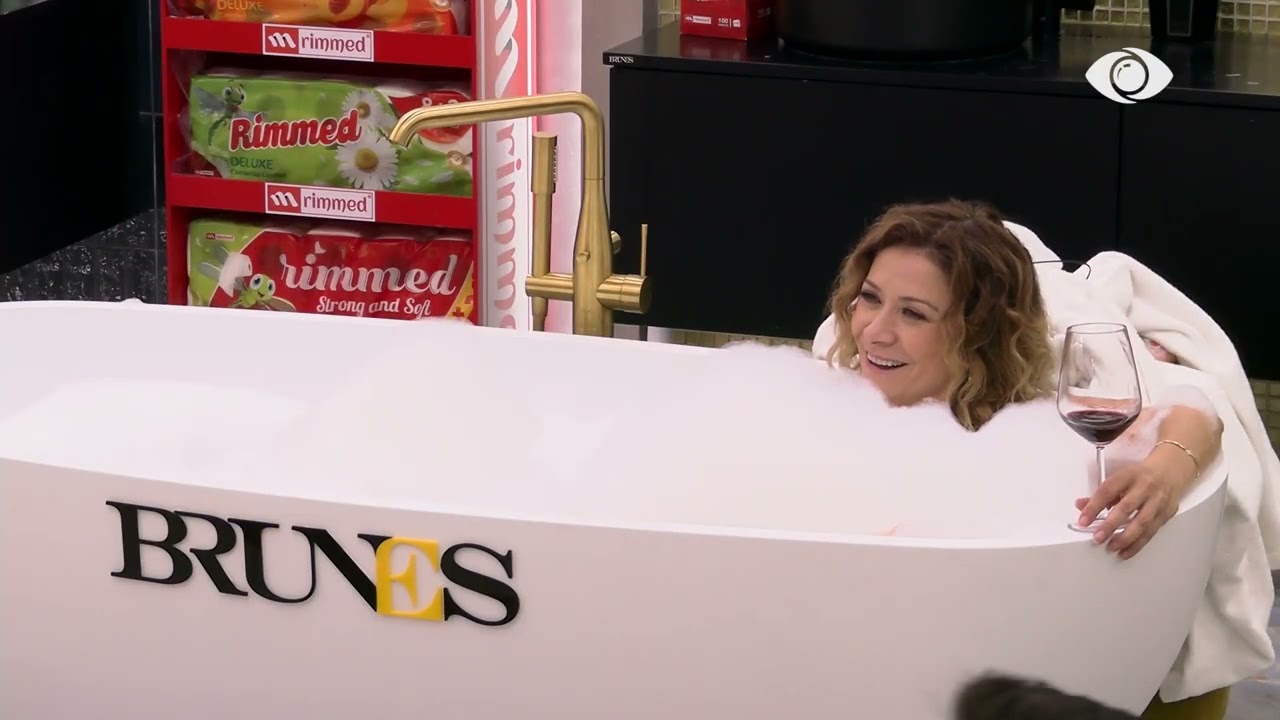 “O brekushe…”/ Egla ndal Meritonin të debatojë me Erjolën: Të tallesh me vajzat nuk është gjë e mirë