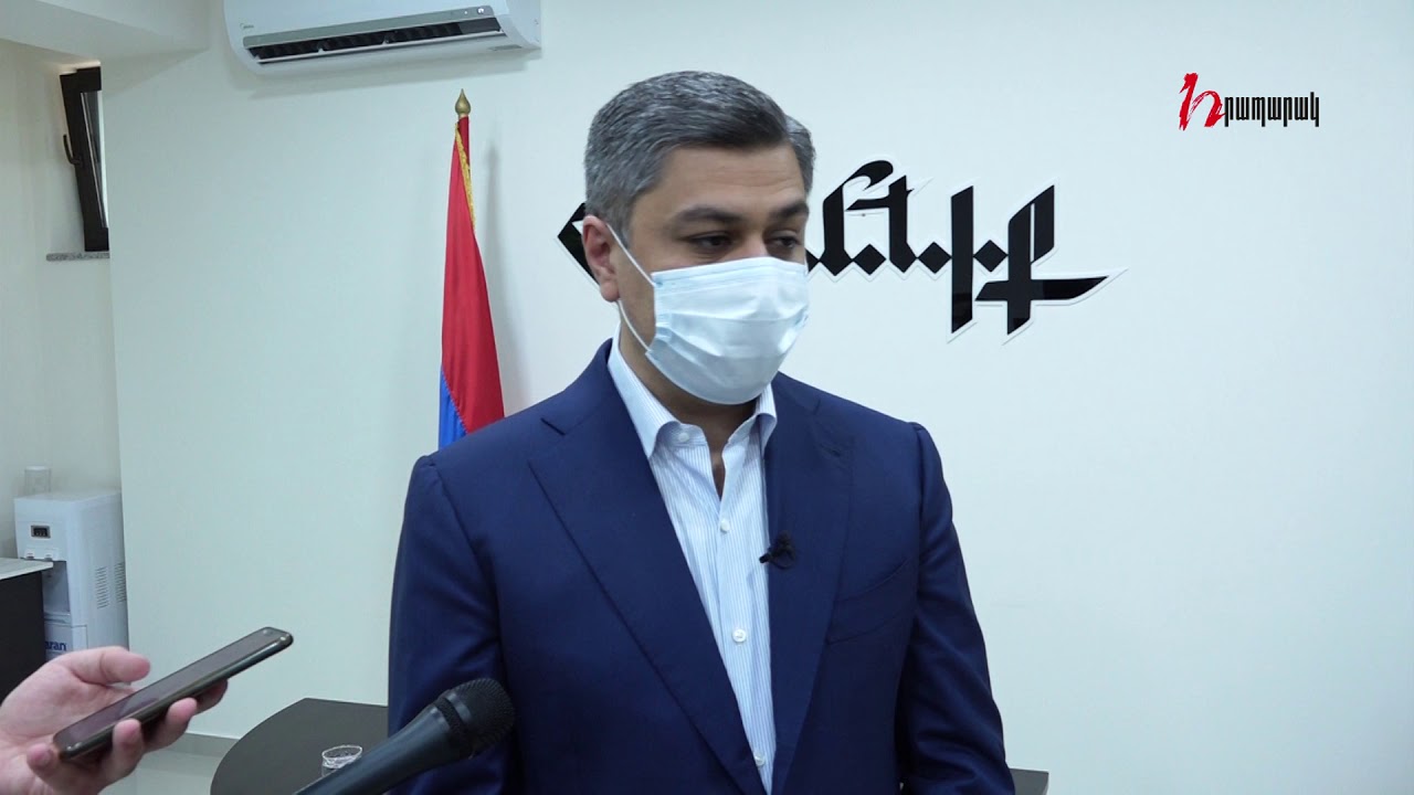 Այդ տեղեկությունները ամբողջովին կեղծ են . Արթուր Վանեցյան