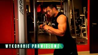 Prostowanie ramion na wyciągu (pushdown) — wideo
