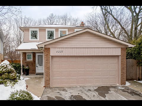 1227 Hudson Place, Oakville Home for Sale - Real Estate Properties for Sale