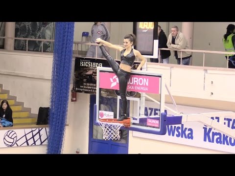 Wisła.TV: Wisła Can-Pack - CCC 78:54 [skrót, półfinał, mecz 1]