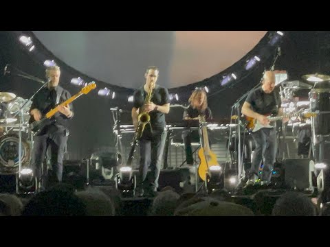 Brit Floyd - Shine on you crazy Diamond “Live”