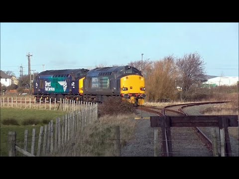 Class 37s shunting nuclear flasks, Valley, Anglesey & passing trains on main line. 04-02-2015.