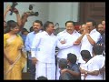 Karunanidhi Died Stalin Emotional Cry After Seeing Public At Rajaji Hall Dmk Kanimozhi Raja