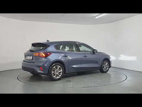 Ford Focus TITANIUM Petrol Manual - Image 2