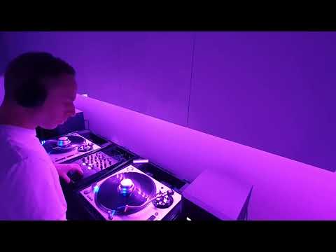 House Legends Volume 4: Knee Deep - All Vinyl Classic House Mix