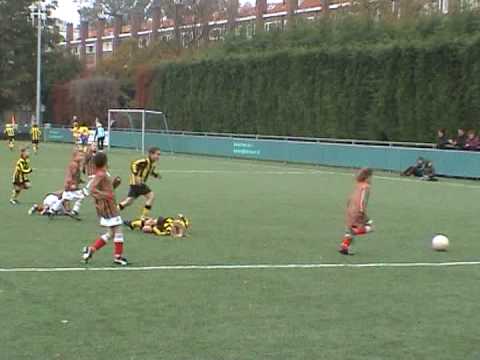 Voetbalwedstrijd HVV F13 - DSO F11 dd 1-11-2008