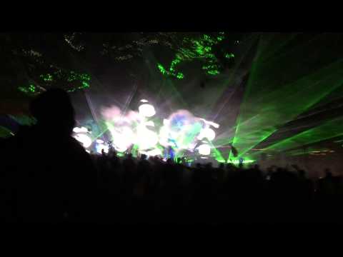 Borgore - "Booyah" (remix of song by Showtek, We Are Loud! and Sonny Wilson) @ TomorrowWorld 2014