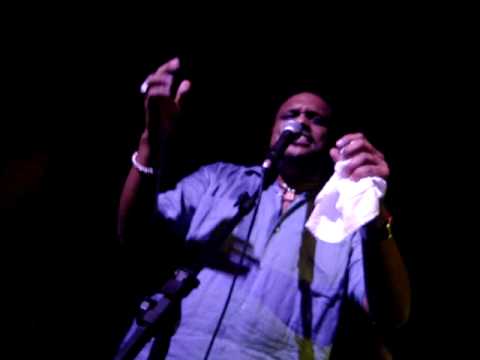 Gravidade Groove com Zé Ricardo & Victor Brooks - "Mas que nada"