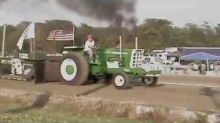 preview picture of video 'Illiana Pullers Association Penfield, IL Naturally Aspirated Tractors 2011'
