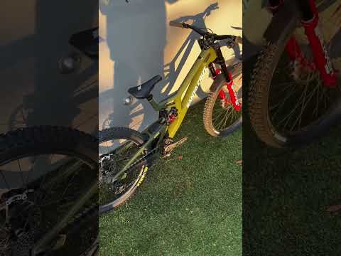 Santa Cruz V10.8 cc 💚🌿 #mtb #freeride #downhill #enduro #mountainbike