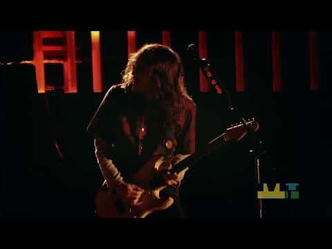 Red Hot Chili Peppers - Intro Jam Live at The Alcatraz - Milan 2006