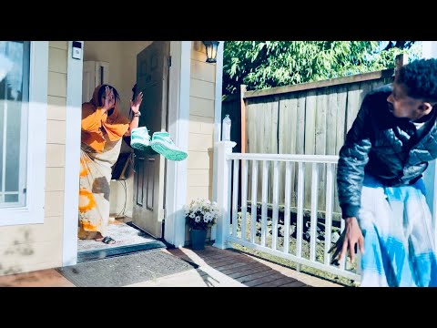 Sharma Boy - Makaa Fileenin (Official Music Video)