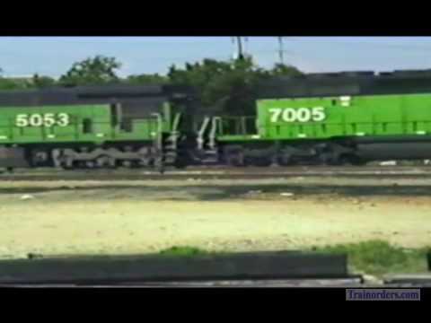 Classic Railroad Series 439 - BN 7005 North at Tower 55 May 6, 1989