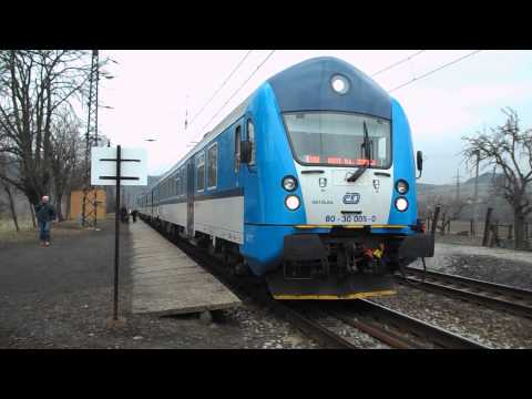 Odjezd vlaku Os 6458 (ČD 163.079 "Majda" vzadu) - Libochovany, 5. 4. 2013