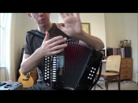 Beginner's D/G Melodeon Lesson 1 - How to hold, Shepherd's Hey