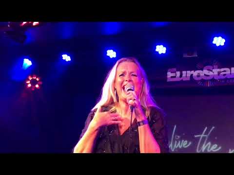 Esther Hart singing "Hemel en aarde" (The Netherlands 1998) at EuroStarz in Concert 2018