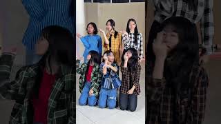 Download lagu Temanku semua pada jahat tante dance viral mp3 Download lagu Temanku semua pada jahat tante dance viral mp3