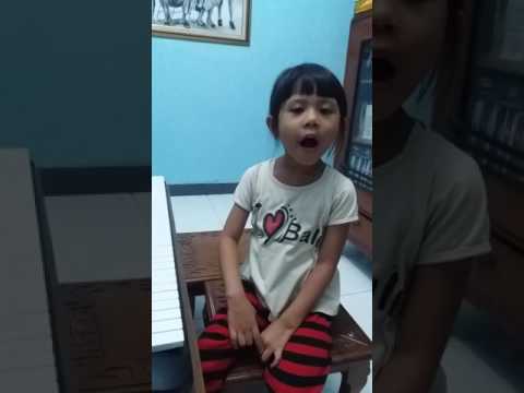 Tidurlah tupai by Rara