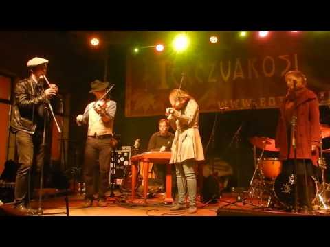 Tázló és Góbé  : szerba