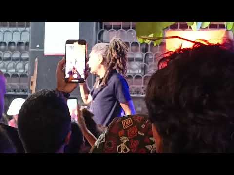 Concert clips: "Tatalondirá", samba da Grande Rio (2020) (Derê e parceiros): M. Sacramento.