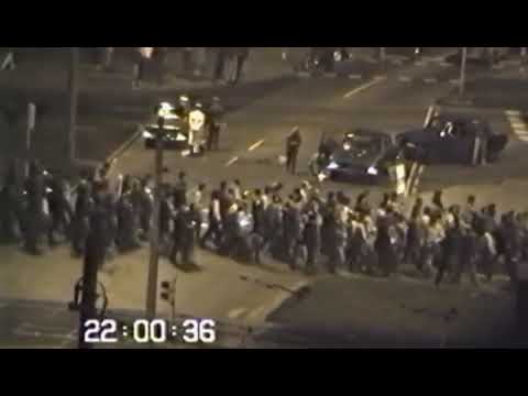 Montagsdemo 1989 in Dresden - Schließt euch an wir brauchen jeden Mann - damals wie heute