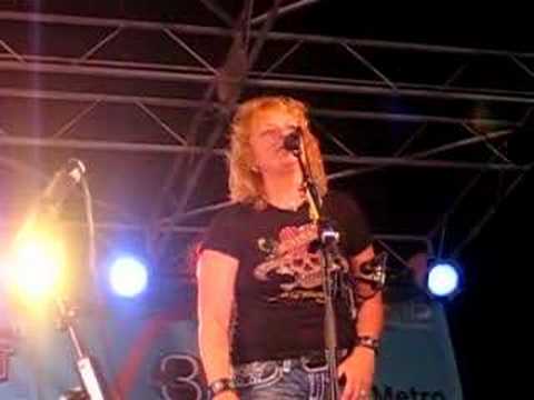 Emily Saliers (& Vonda Shepard) Indigo Girls in Santa Monica