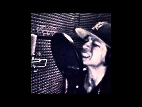 Bloody NikNak - Chicamamacita