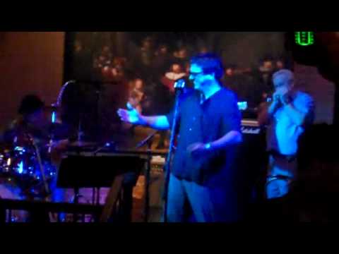 Pete Smith and the rubber biscuit