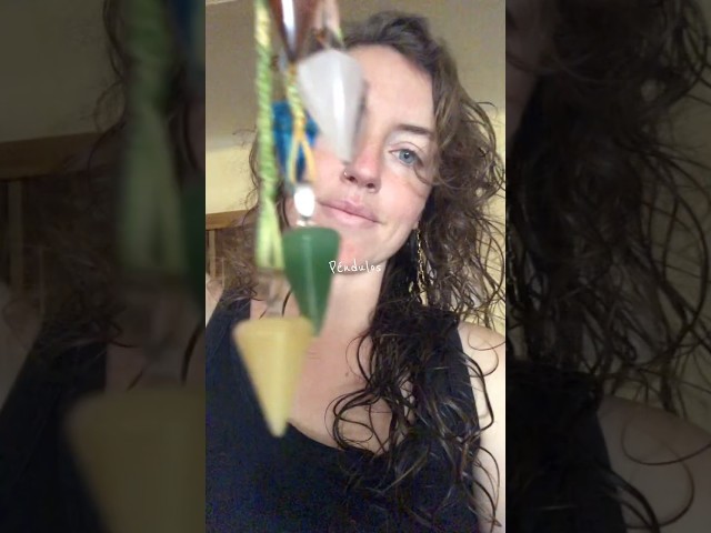 Vídeo relacionado con LONZIKP Accesorios de Altar Tela de Tarot de Terciopelo Mantel para Rituales Esotéricos Tela de Terciopelo para Cartas de Tarot y Péndulo