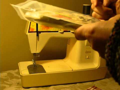 NIFTYTHRIFTYGIRL: Retro 70s Singer GENIE model 353 PORTABLE sewing machine