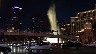 ストリップ大通りとフラミンゴ通りが交差する通称「フォーコーナーズ」。