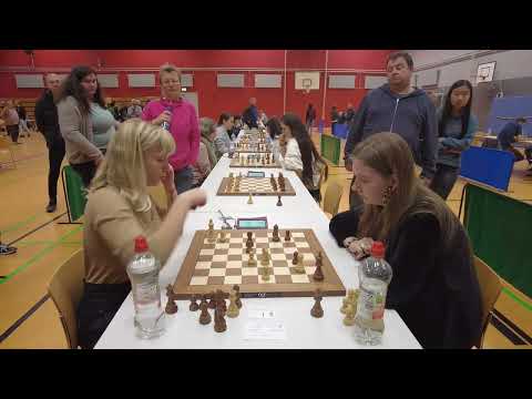 Endphase Luisa Bashylina gegen Lara Schulze | DM Schnellschach 2022