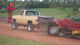 preview picture of video 'chris pulling  at cedarvalley  09'