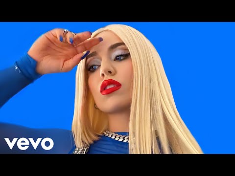 Videoclip de Born to the Night — Ava Max