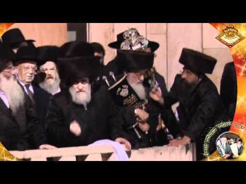 Viznitz Hachnasat Sefer Torah