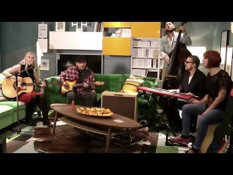 The Swedish Living room - Linda Lundqvist and the Clean House