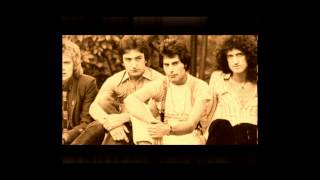 Queen 2013 | Dreamers Ball | Piano Instrumental | 1978-Brian May