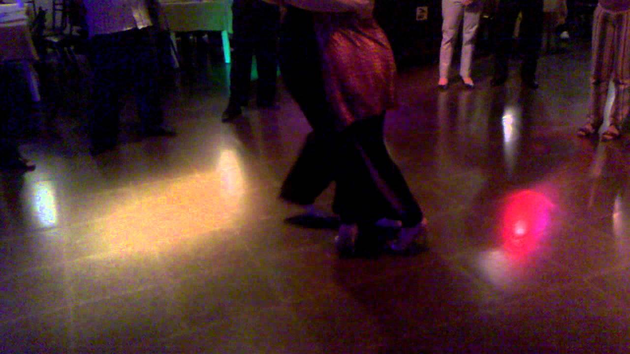 Daniela Roig y Hernán Prieto, clase de milonga en La Viruta (20-10-2011)