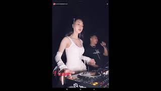 Download lagu Dj Berry ft Dj Quỳnh Phạm live tại NEW MDM Hải Phòng ngày 18-2-25 mp3