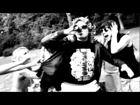 Vit-Armin B - Milch und Zucker (Offizielles Musikvideo | prod Armin | 2011)