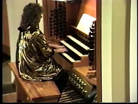 Bach: Toccata and Fugue in D Minor played by Carey Coker Robertson