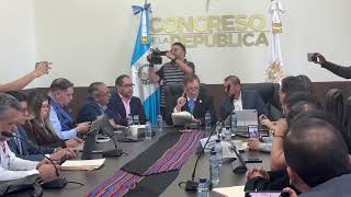 Presidente del Congreso anuncia prorroga para poner limitadores de velocidad