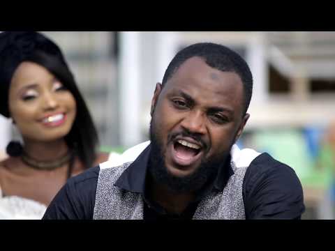 Asiya Chairlady - Fari da Baki Ft. Adam A Zango